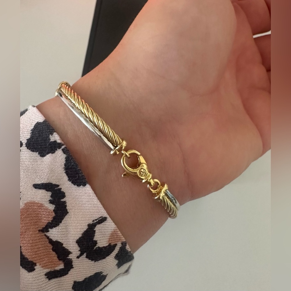 David Yurman - Link Crossover Link Bracelet
18K Yellow Gold with Diamonds, 3mm - Picture 7 of 11
